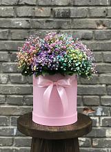 Цветочная композиция из Гипсофила и Розы в шляпной коробке в Еремино