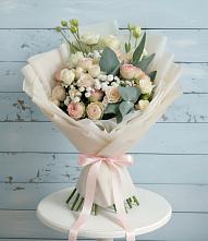 Букет цветов из:  Розы и Лизиантусы в Еремино