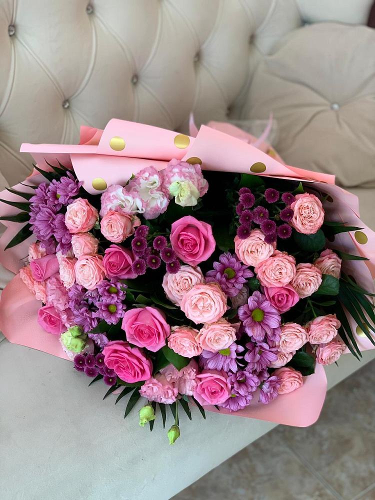 Букет цветов из: Хризантемы, Розы и Лизиантусы в Еремино