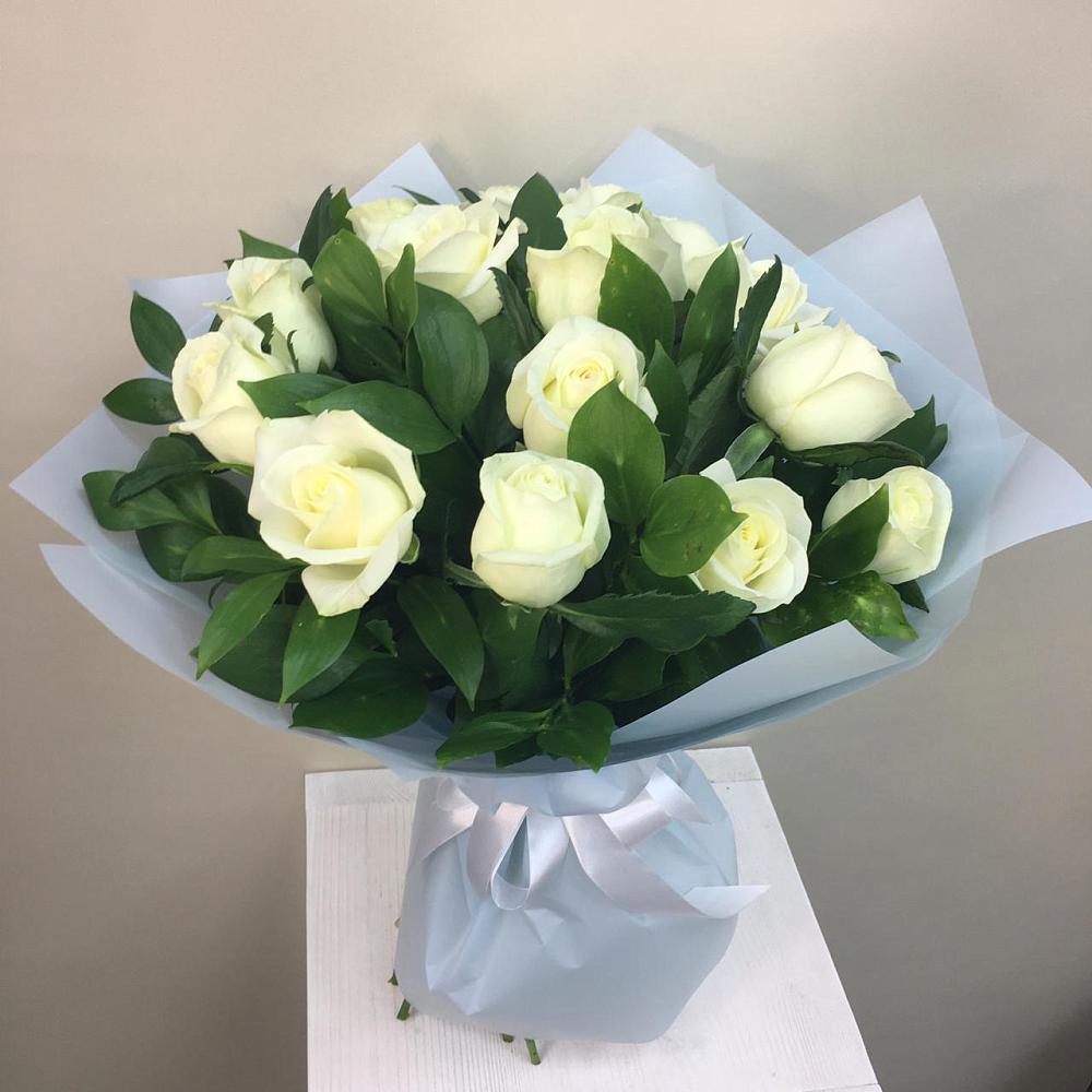 Букет 15 Белых роз Проуд в Еремино