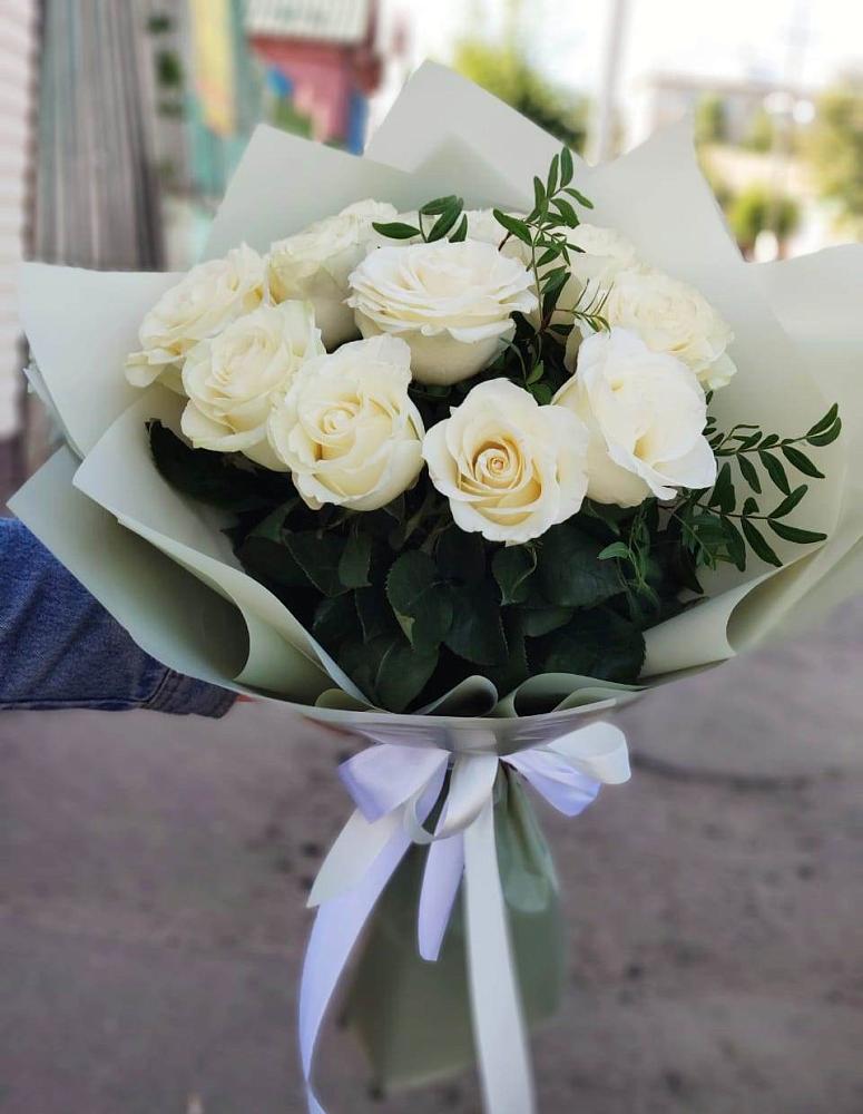 Букет Белые розы Проуд в Еремино