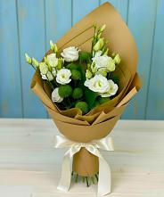 Букет цветов из:  Хризантемы и Лизиантусы в Еремино