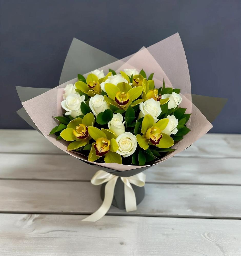 Букет цветов из: Орхидеи и Розы в Еремино