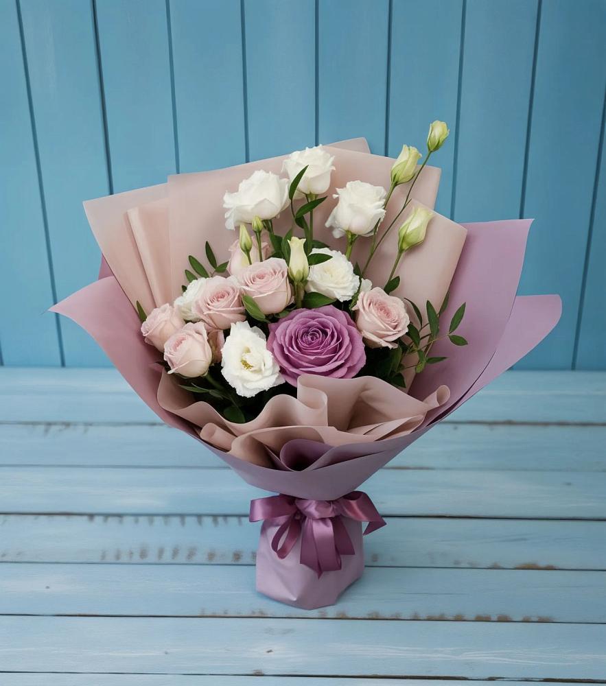 Букет цветов из: Розы и Лизиантусы в Еремино